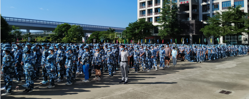 广州通用职业技术学校_广州通用职业技术学校怎样_广州通用职业技术学校校服图片